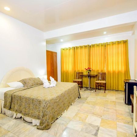 Kalibo Hotel Екстериор снимка