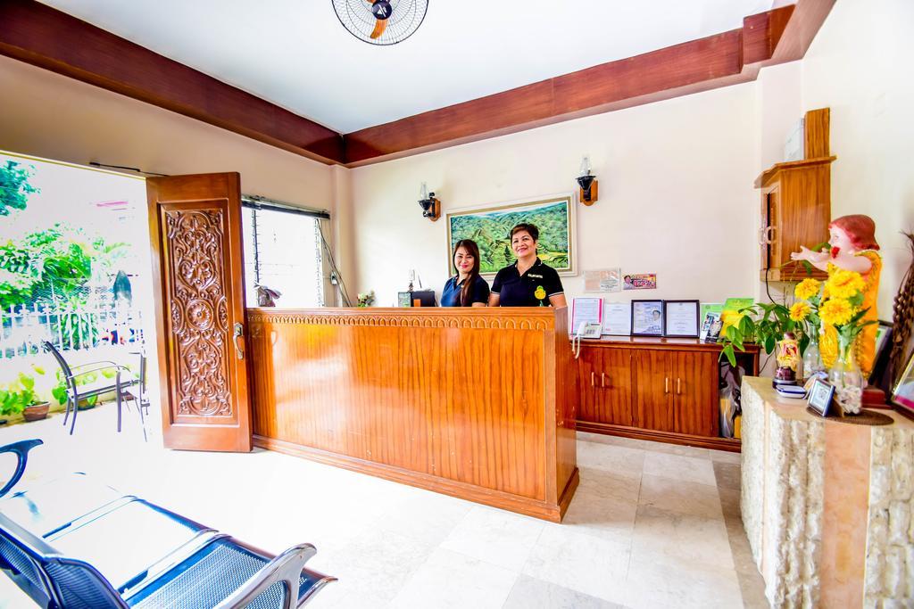 Kalibo Hotel Екстериор снимка