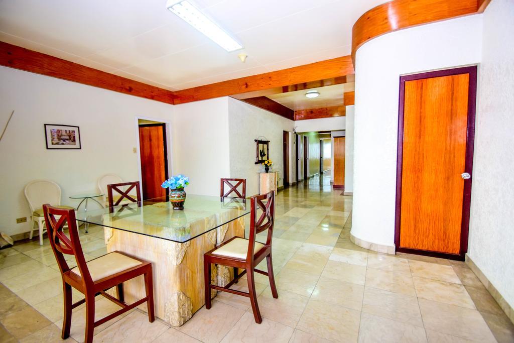 Kalibo Hotel Екстериор снимка