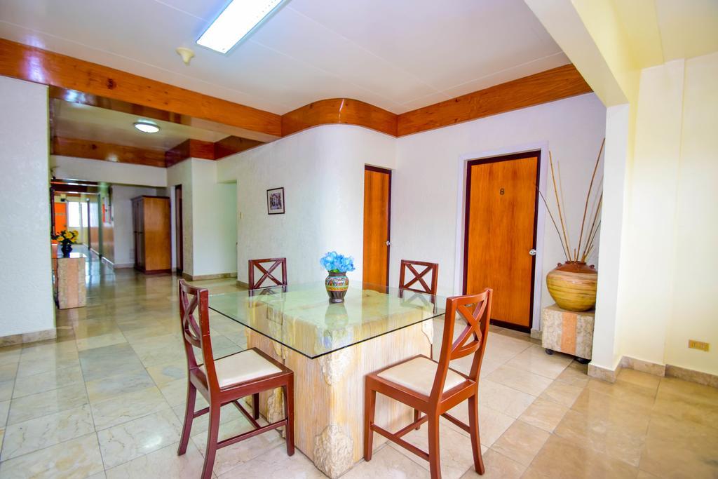 Kalibo Hotel Екстериор снимка